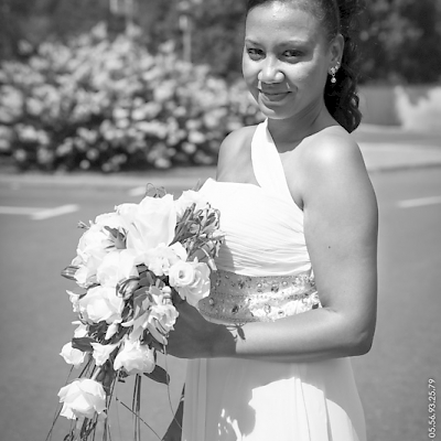 Reportage mariage, portrait de la mariée en noir et blanc