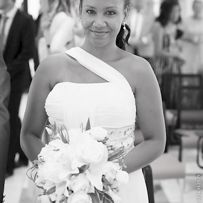 Reportage mariage, portrait de la mariée en noir et blanc