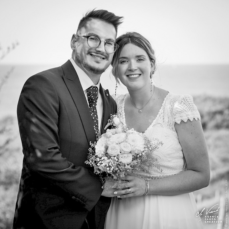 Reportage mariage, photo de couple en noire et blanc