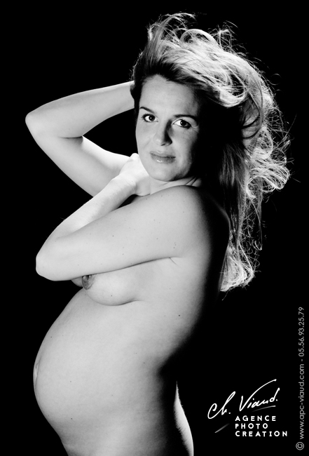 Portrait photo d'une femme enceinte