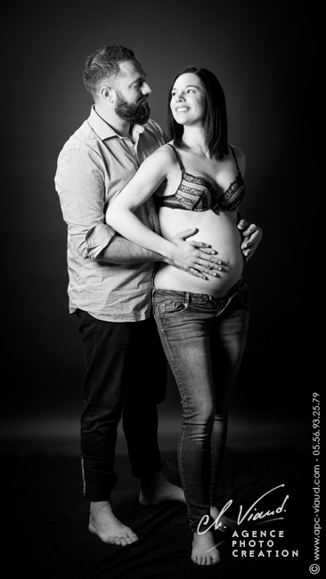 Photo de couple pour une séance grossesse