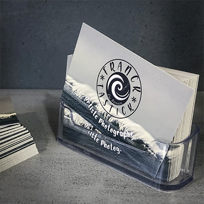/site/assets/files/1759/vignette_carte_visite_stand_photographe_art.jpg